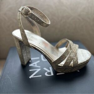 Naturalizer Gold Textured Heels new
